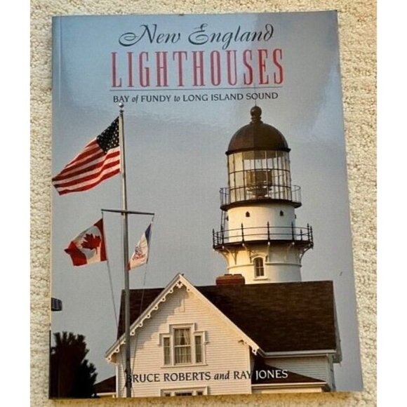 New England Lighthouses : Bay of Fundy to Long Island Sound Paperback 1996 - Picture 1 of 4